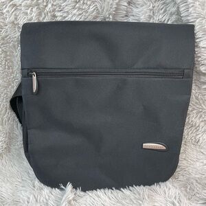 Travelon Anti-Theft Black Crossbody/Shoulder Bag.